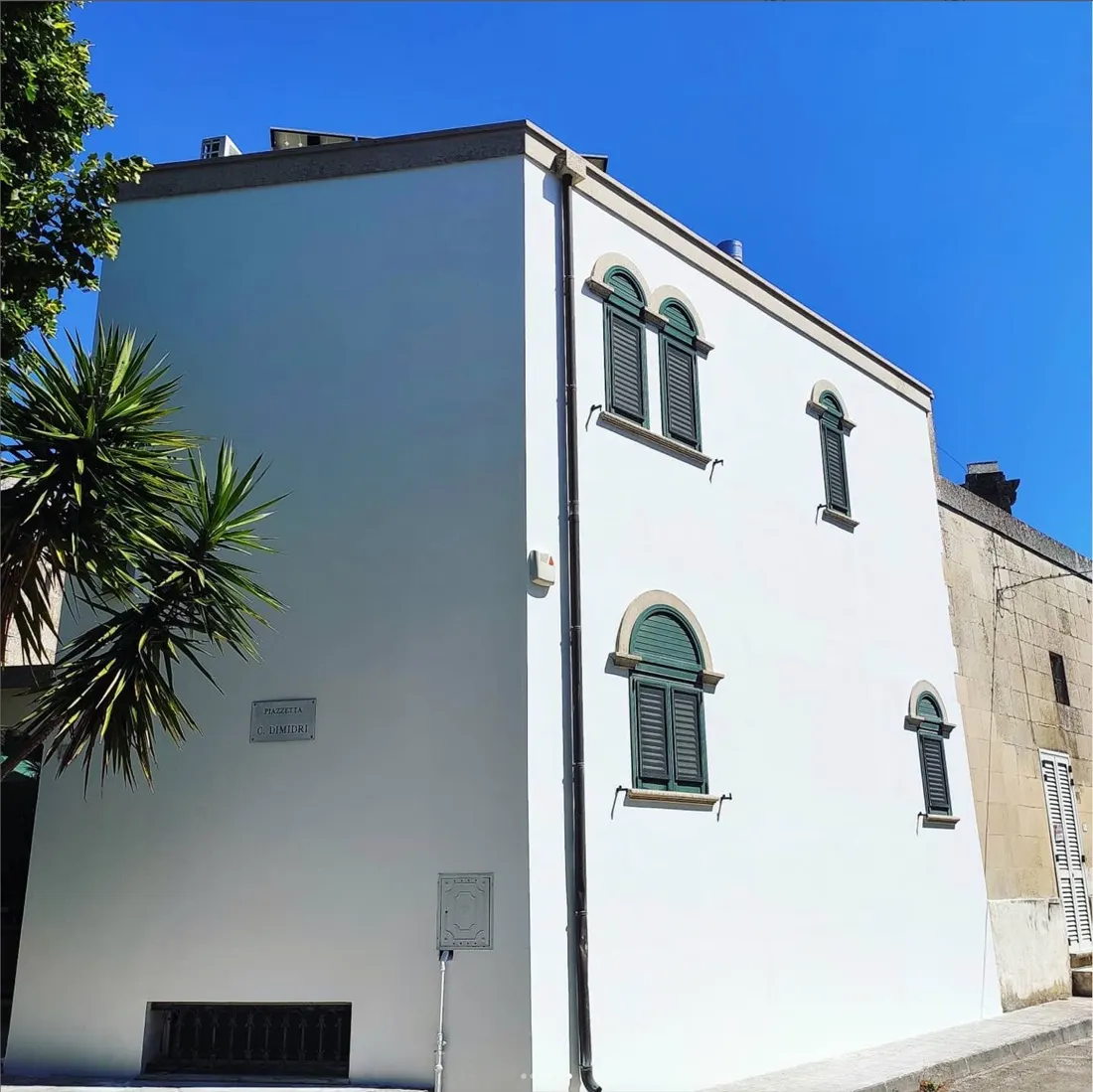 Facciata di edificio ristrutturata